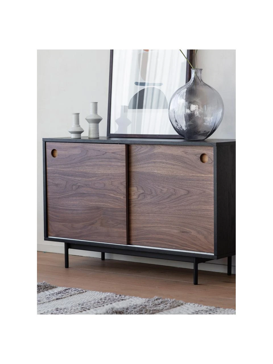 Holz-Sideboard Barbican mit 2 Schiebetüren, B 120 x H 75 cmNur noch 1 Artikel verfügbar – Bild 2