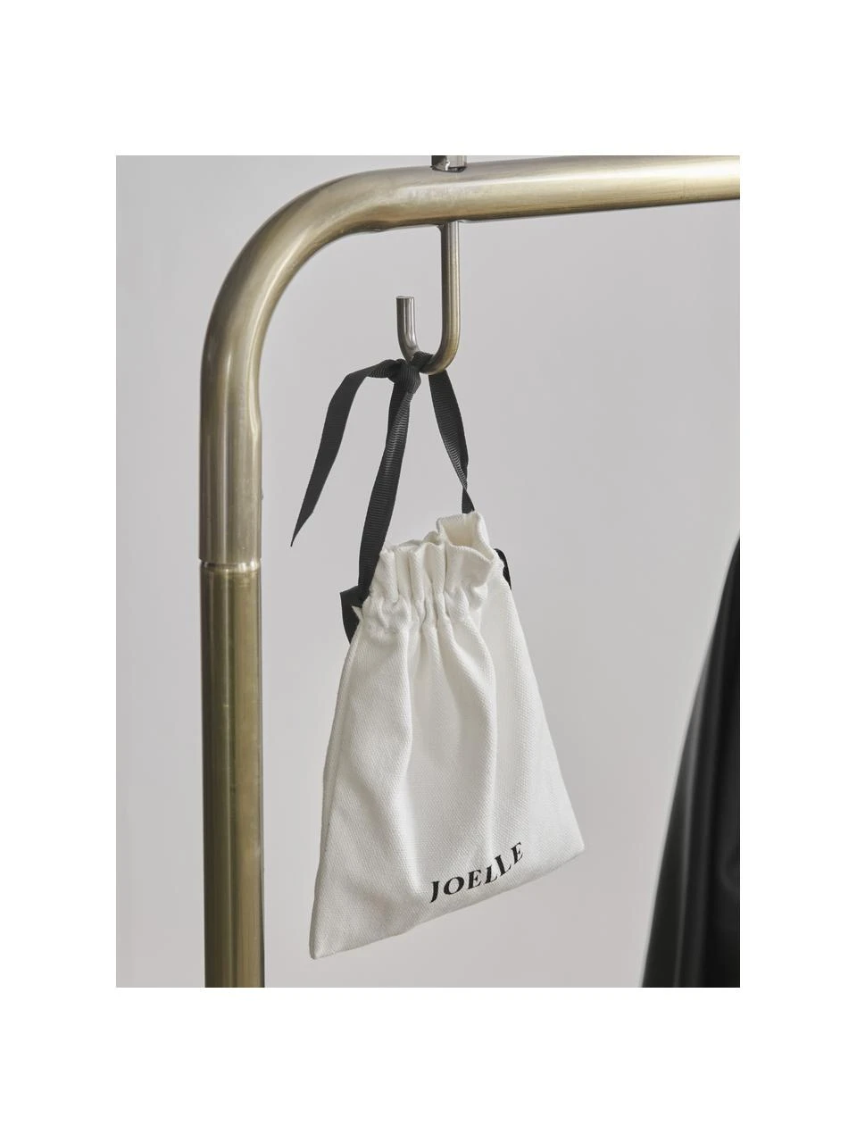 Kleiderständer Industri aus Metall in Goldfarben, B 110 x H 131 cm – Bild 4