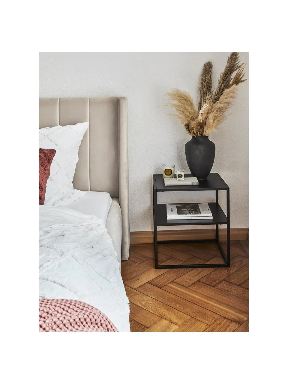 Westwing Collection Metall-Beistelltisch Neptun mit Ablage in Schwarz, B 45 x T 40 cm – Bild 2