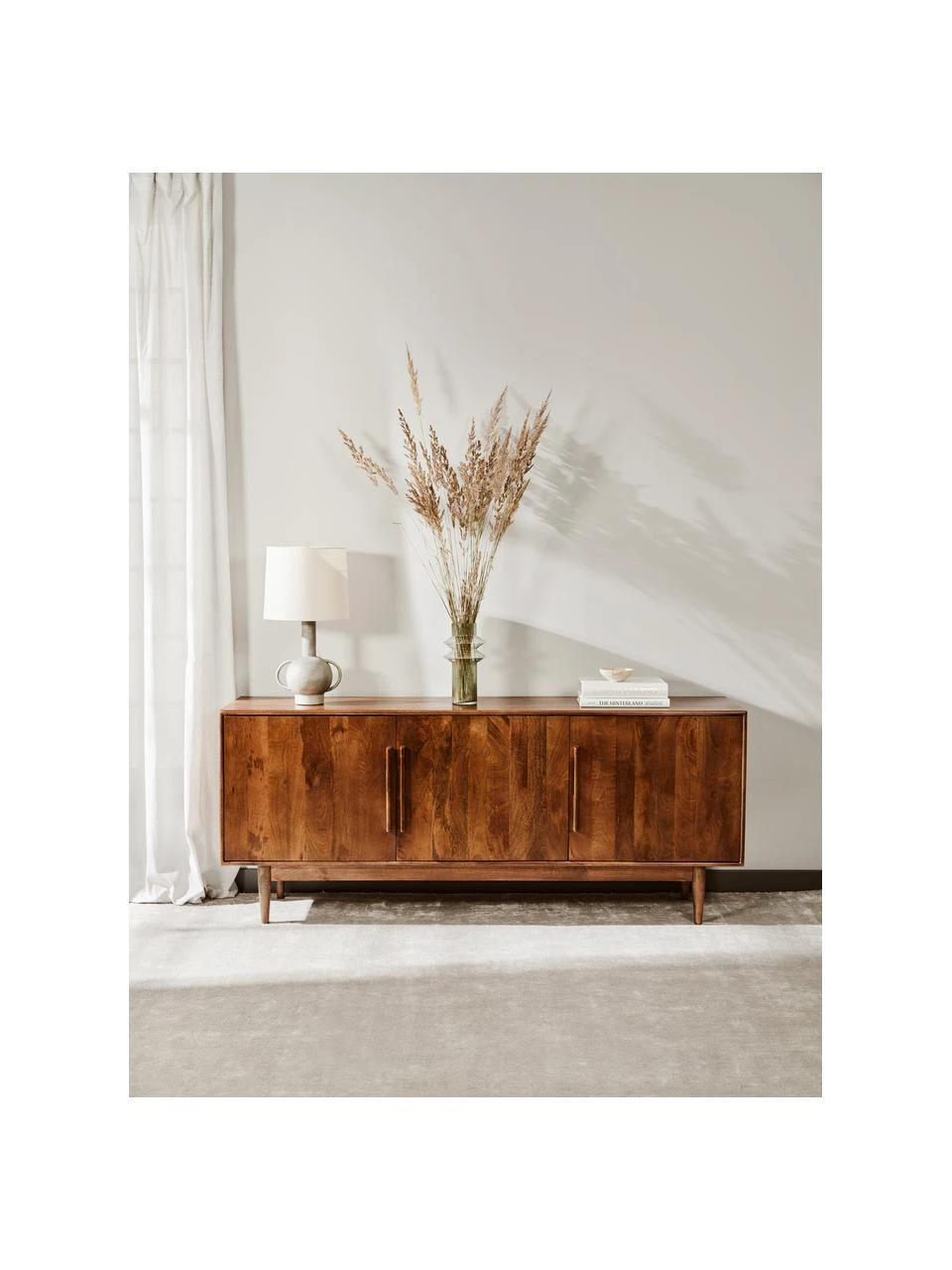 Westwing Collection Retro Sideboard Paul mit Türen aus massivem Mangoholz, B 180 x H 75 cm – Bild 2