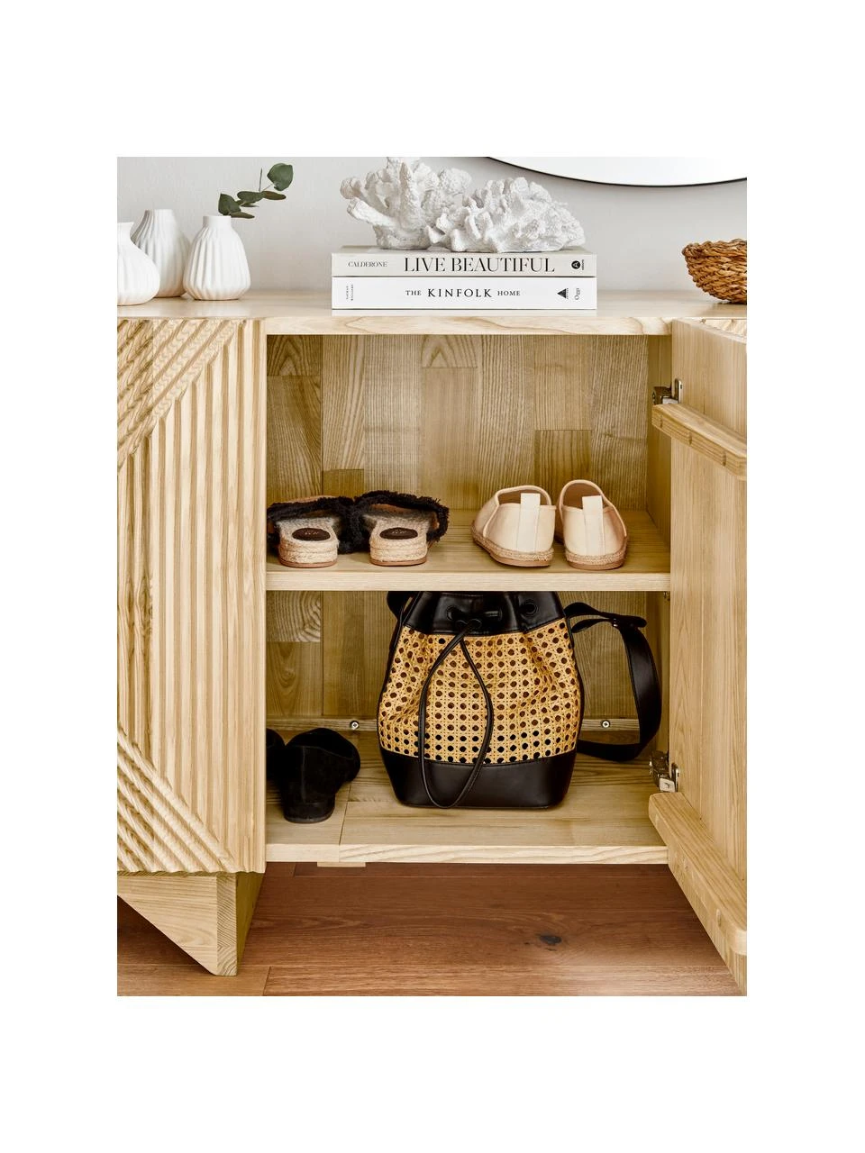 Westwing Collection Sideboard Louis aus Massivholz mit Türen, B 177 x H 75 cm – Bild 3